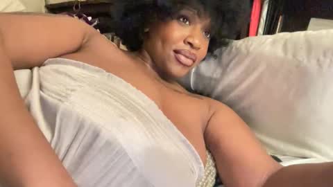 Snapshot of mayluvsu chatting on 15, 3, 2026 mayluvsu online show from 15, 3, 2026