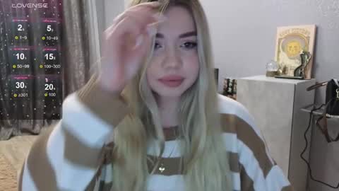 Snapshot of maymallorie chatting on 26, 2, 2025 may online show from 26, 2, 2025