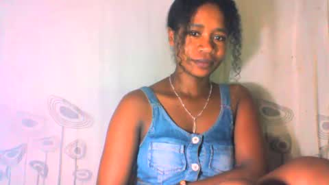 Snapshot of mayrah5 chatting on 5, 2, 2025 mayrah online show from 5, 2, 2025