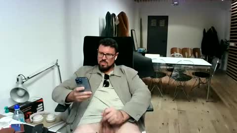 maythe4bwu online show from 30, 9, 2025