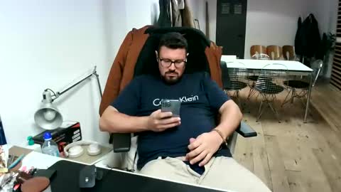 maythe4bwu online show from 1, 10, 2025