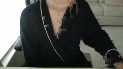 Snapshot of mbeastie chatting on 21, 1, 2025 Beastie online show from 21, 1, 2025