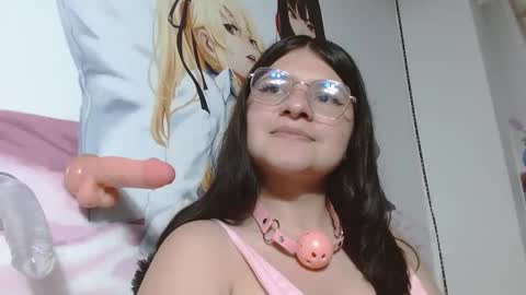Snapshot of mckennahot303av chatting on 28, 2, 2025 mackenna av online show from 28, 2, 2025