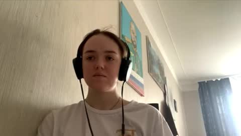 Hello Lisa here   Help me to make 50 thumbs up 333 online show from 6, 10, 2025