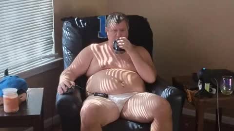 Snapshot of mckhero chatting on 28, 9, 2025 Sean online show from 28, 9, 2025