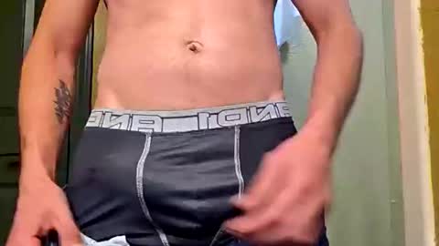 Snapshot of mclovinmackay chatting on 27, 10, 2025 mclovinmackay online show from 27, 10, 2025