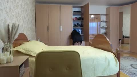 Melissa online show from 2, 2, 2025