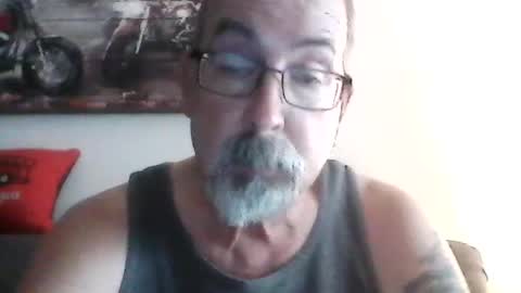 Snapshot of meathome3 chatting on 17, 7, 2026 me at home online show from 17, 7, 2026
