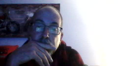 Snapshot of meathome3 chatting on 19, 7, 2026 me at home online show from 19, 7, 2026