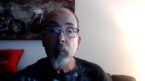Snapshot of meathome3 chatting on 20, 7, 2026 me at home online show from 20, 7, 2026