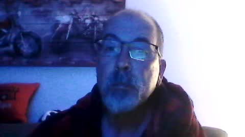Snapshot of meathome3 chatting on 21, 7, 2026 me at home online show from 21, 7, 2026