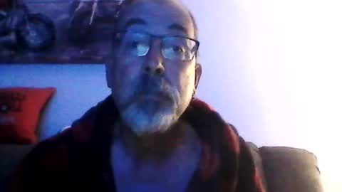 Snapshot of meathome3 chatting on 22, 7, 2026 me at home online show from 22, 7, 2026