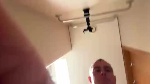 Meau Lest online show from 10, 2, 2026