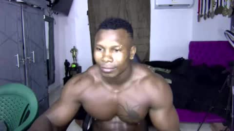 Snapshot of medellinblacx chatting on 19, 10, 2025 medellinblacx online show from 19, 10, 2025