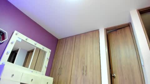 medelyn  Instagram mady evans13 online show from 11, 11, 2025