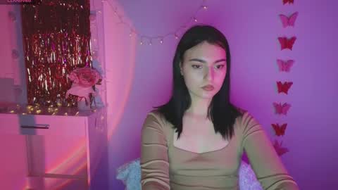 Snapshot of medina_andress chatting on 5, 3, 2025 Dina online show from 5, 3, 2025