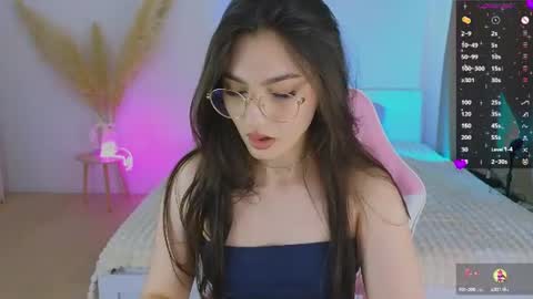 Snapshot of medina_andress chatting on 19, 6, 2026 Dina online show from 19, 6, 2026