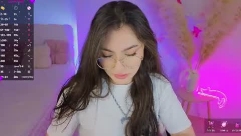 Snapshot of medina_andress chatting on 23, 6, 2026 Dina online show from 23, 6, 2026