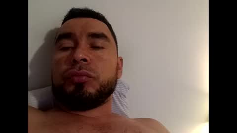 Snapshot of medina_chelo91 chatting on 19, 10, 2025 medina_chelo91 online show from 19, 10, 2025