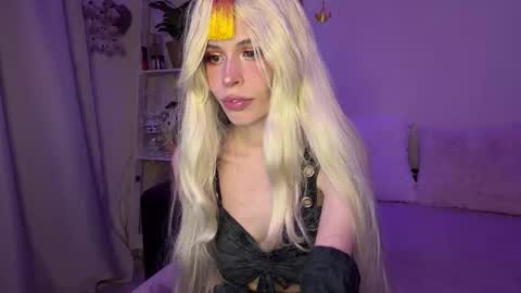 Nicole online show from 4, 3, 2026