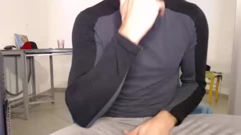 Snapshot of meditmtc chatting on 5, 1, 2025 Meditmtc online show from 5, 1, 2025