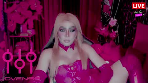 THE QUEEN ALPHA   Queen Medusa Prey online show from 1, 4, 2026