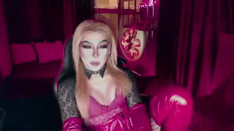 Snapshot of medusaprey chatting on 20, 7, 2026 THE QUEEN ALPHA Queen Medusa Prey online show from 20, 7, 2026