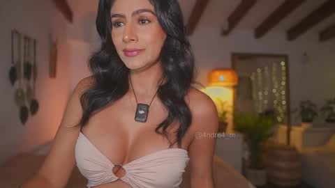Snapshot of meegan1 chatting on 24, 9, 2025 Andrea  online show from 24, 9, 2025