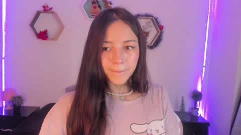 Snapshot of meelanny_ds chatting on 25, 12, 2024   online show from 25, 12, 2024