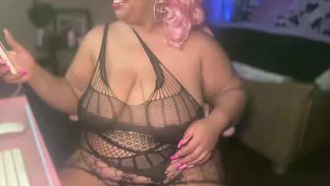 Snapshot of meetsouthernpeach chatting on 23, 11, 2025 Southern Peach online show from 23, 11, 2025