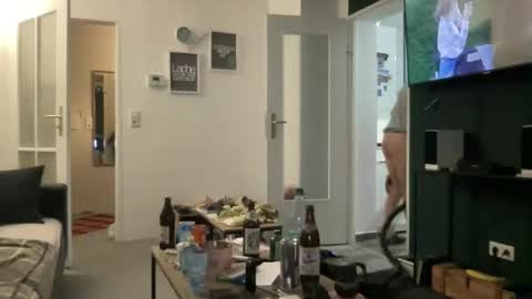 mega1185264 online show from 20, 12, 2025