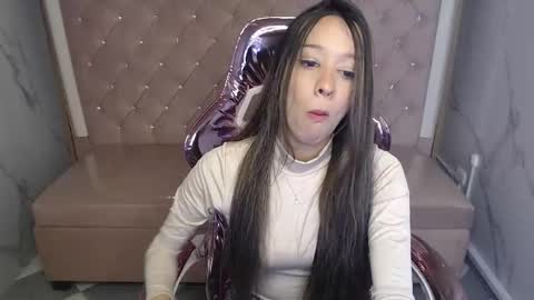 Snapshot of megan_collins_b chatting on 10, 10, 2025 megan_collins_b online show from 10, 10, 2025
