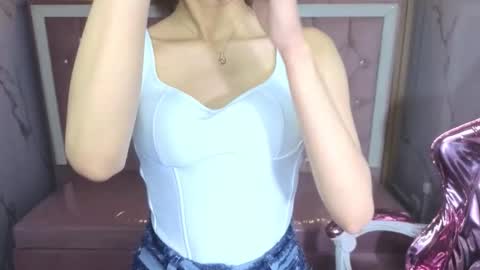 Snapshot of megan_collins_b chatting on 15, 10, 2025 megan_collins_b online show from 15, 10, 2025