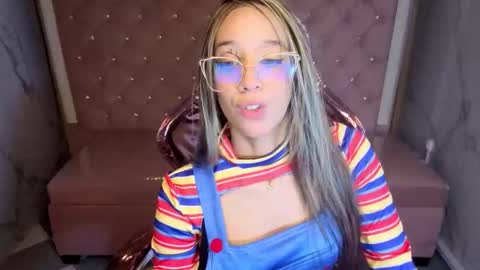 Snapshot of megan_collins_b chatting on 25, 10, 2025 megan_collins_b online show from 25, 10, 2025