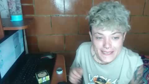 Megan and sophi online show from 21, 4, 2026