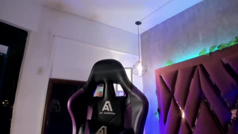    online show from 30, 1, 2025