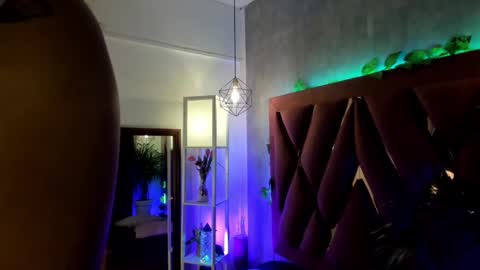    online show from 14, 2, 2025