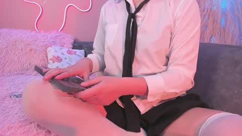     online show from 12, 12, 2024