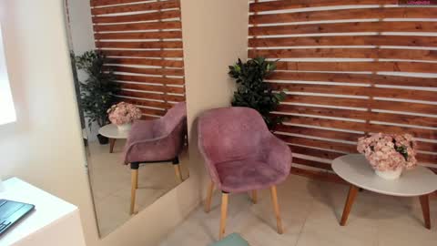 megan_raiin online show from 8, 2, 2025