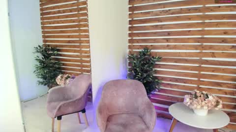 megan_raiin online show from 9, 3, 2025