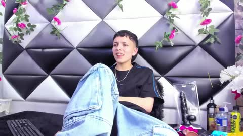 megan_thompsonn_ online show from 9, 10, 2025