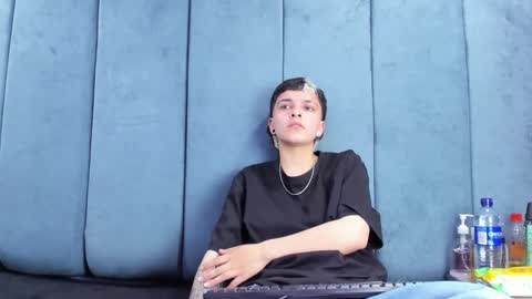 megan_thompsonn_ online show from 13, 5, 2026