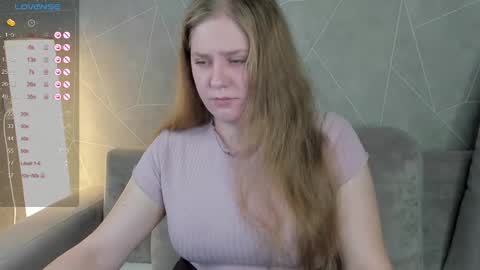 Snapshot of megan_violer chatting on 16, 12, 2024 Megan Mon Fri  1600-2200pm Tue Wen Sat 0900-1600pm online show from 16, 12, 2024