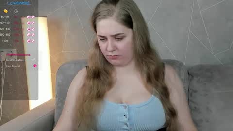 Snapshot of megan_violer chatting on 14, 1, 2025 Megan Mon Fri  1600-2200pm Tue Wen Sat 0900-1600pm online show from 14, 1, 2025