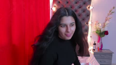 megan white 01  online show from 9, 1, 2025