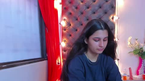 megan white 01  online show from 12, 1, 2025