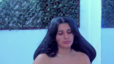 megan white 01  online show from 13, 1, 2025
