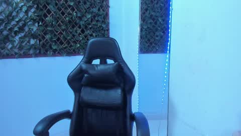 megan white 01  online show from 9, 3, 2025