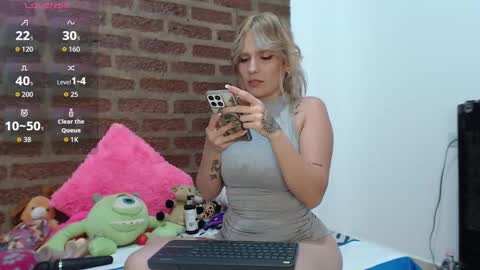 Snapshot of megancolins1 chatting on 29, 9, 2025 ---Megan--- online show from 29, 9, 2025