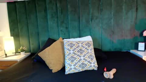 Snapshot of meganevanss___ chatting on 7, 6, 2026 MEGAN EVANS online show from 7, 6, 2026